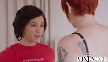 Teen slut Cassandra Nix and busty milf Eva Karera shared cock